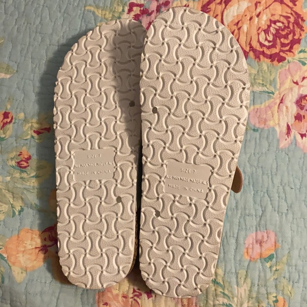 Sandals - Picture 2 of 4